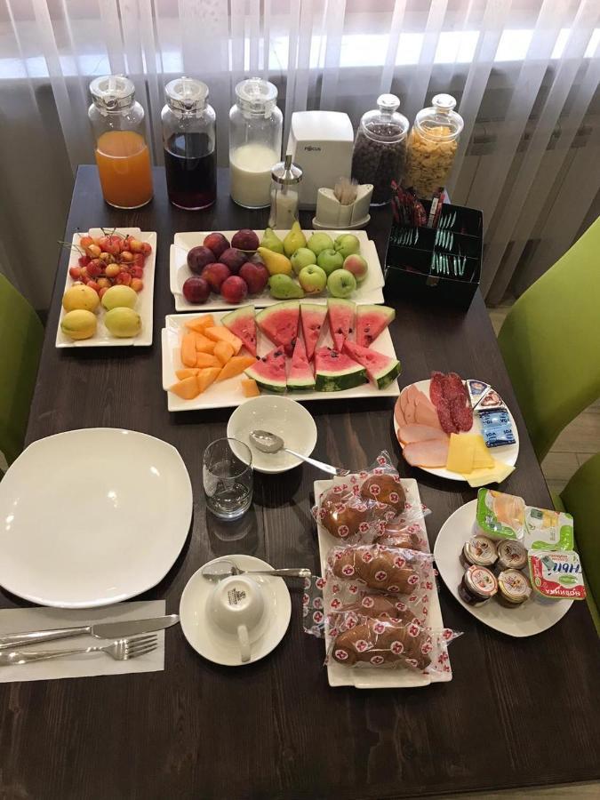 4Room Hotel Yerevan Ngoại thất bức ảnh