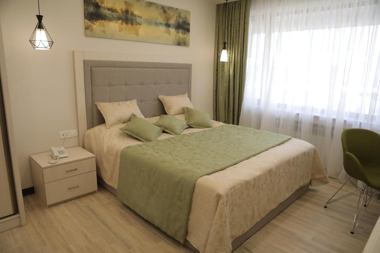 4Room Hotel Yerevan Ngoại thất bức ảnh